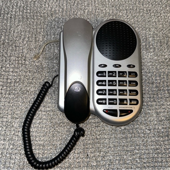 DURABRAND PH 3235 13 Memory Speakerphone Flash Redial Pause Cord Desk Telephone - Picture 1 of 16